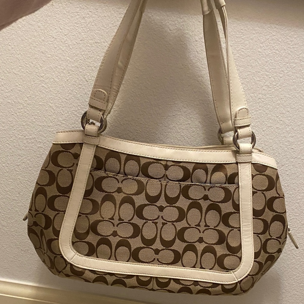Coach Tan and Cream Shoulder Bag - Picture 2 of 7